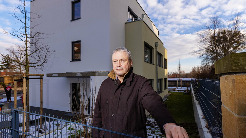 Das Haus ist fertig, allein der Schlüssel fehlt: Gunto Mörer hat den Großteil seiner mehr als 400.000 Euro teuren Wohnung schon bezahlt, kommt aber nicht rein.