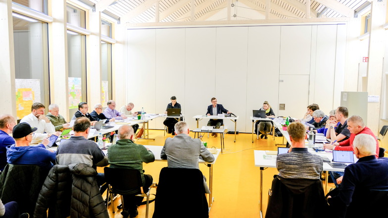Der Gemeinderat in Moritzburg wird am 9. Juni neu gewählt. Wer wird dann auf den Stühlen sitzen?