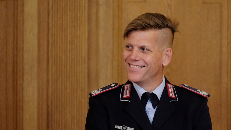 Gericht: Bundeswehr-Kommandeurin darf nicht zu freizügig sein