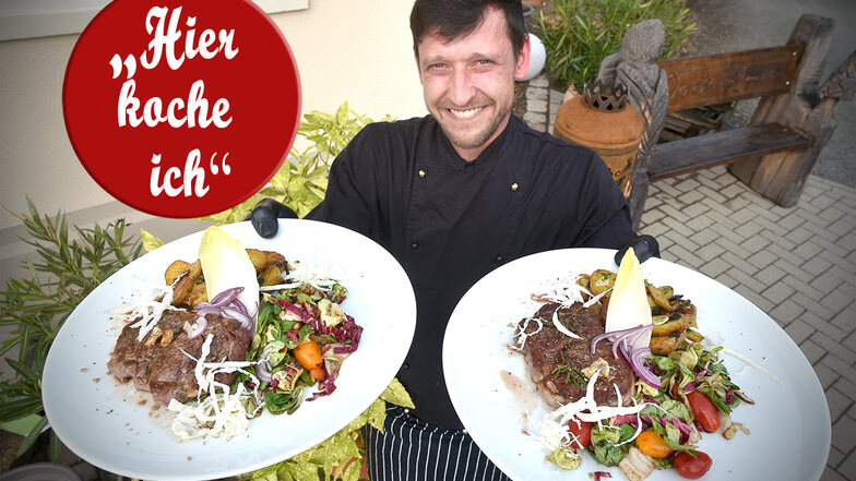Koch Andreas Richter präsentiert seine Variante eines Rib Eye Steaks mit Bratkartoffeln und Salat.
