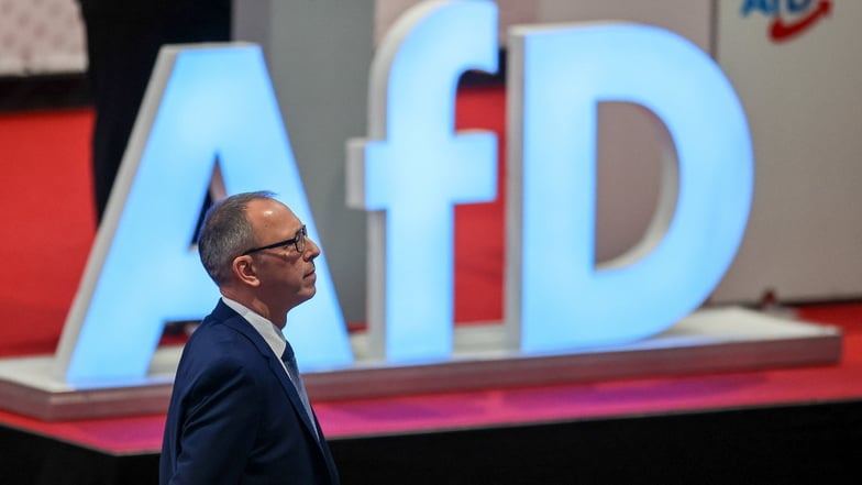 Der AfD-Vorsitzende Jörg Urban bestritt vehement die extremistische Positionen seiner Partei. Für ihn ist der Verfassungsschutz eine "Sprachpolizei".