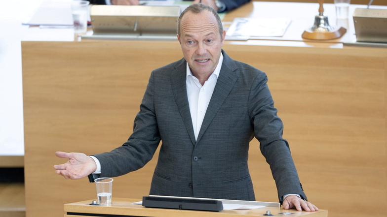 Sachsens Energieminister Wolfram Günther (Grüne) im Landtag.