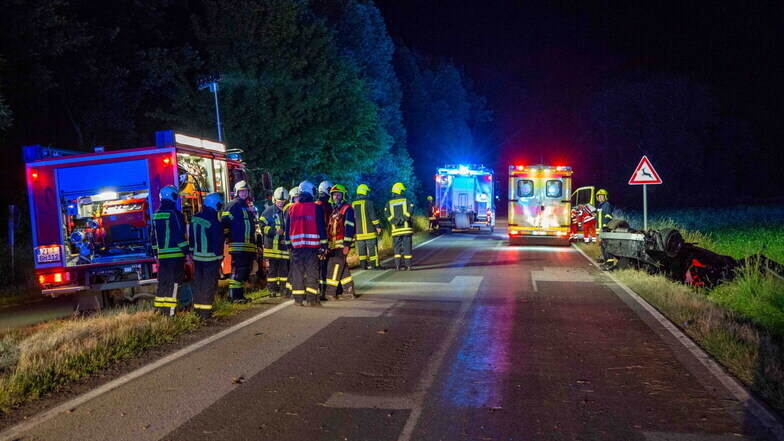 Bei dem Unfall im Juni auf der Verbindungsstraße zwischen Olbersdorf und Bertsdorf waren Feuerwehrkameraden aus Hörnitz, Bertsdorf, Großschönau und Zittau im Einsatz.