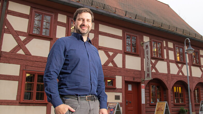 Jan Bergmann-Ahlswede ist der neue Leiter des Museums Raschkehaus (Foto) und Wachsmannhaus in Niesky. In diesem Jahr geht es ihm auch um die Astronomie. Gleichgesinnte sind im Museum gern gesehen.