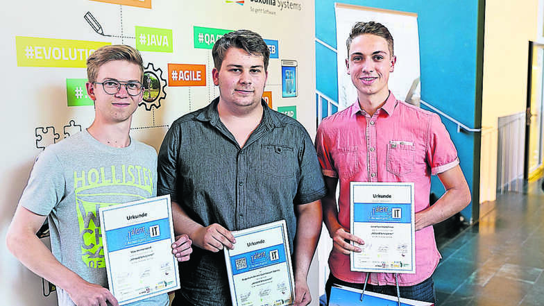 Max Hennersdorf, Louis Rädisch, Jonathan Kretschmer (v.l.) gewannen den IT-Nachwuchspreis.