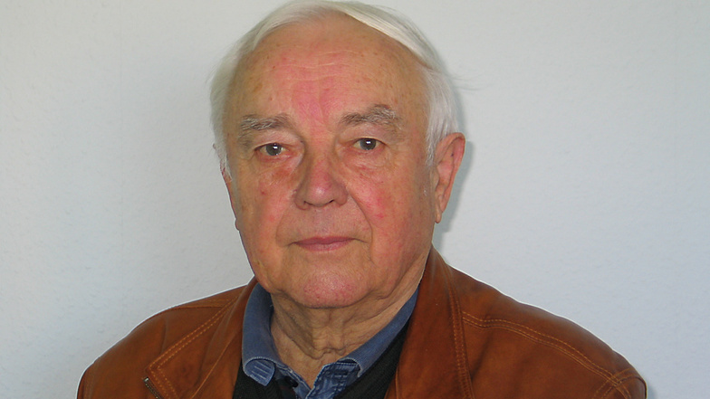 Eberhard Kneschke hat 1991 den Tierschutzverein Hoyerswerda gegründet. Bis 2010 war er dessen Vorsitzender.