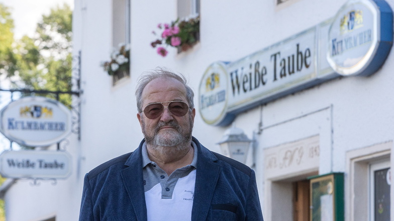 Gerd Rothländer betreibt den Gasthof Weiße Taube in Pirna-Zatzschke. Er mag seinen Job.