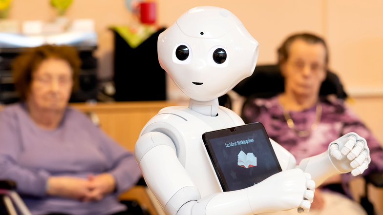 Halten Roboter bald Händchen im Großenhainer Seniorenheim?