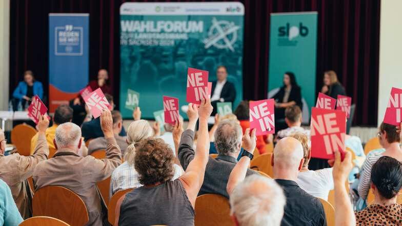 Beim Wahlforum positionieren sich die Kandidierenden in Blitzrunden zu politischen Themen. Diskutieren Sie mit!