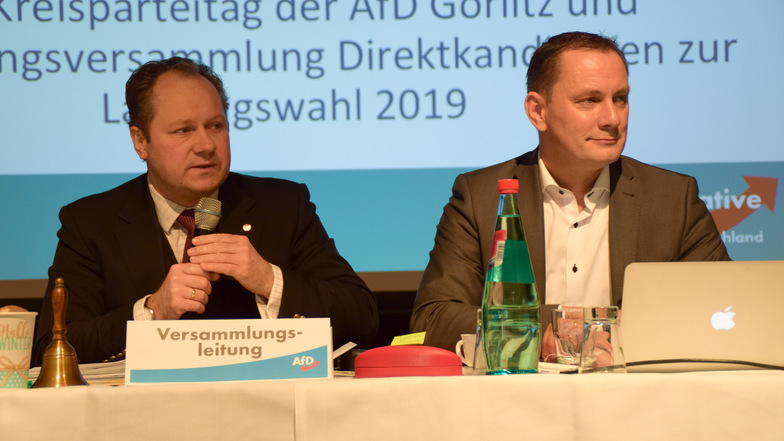 Sie leiteten den Wahlmarathon im Nieskyer Bürgerhaus: die AfD-Bundestagsabgeordneten Siegbert Droese (links) und Tino Chrupalla.