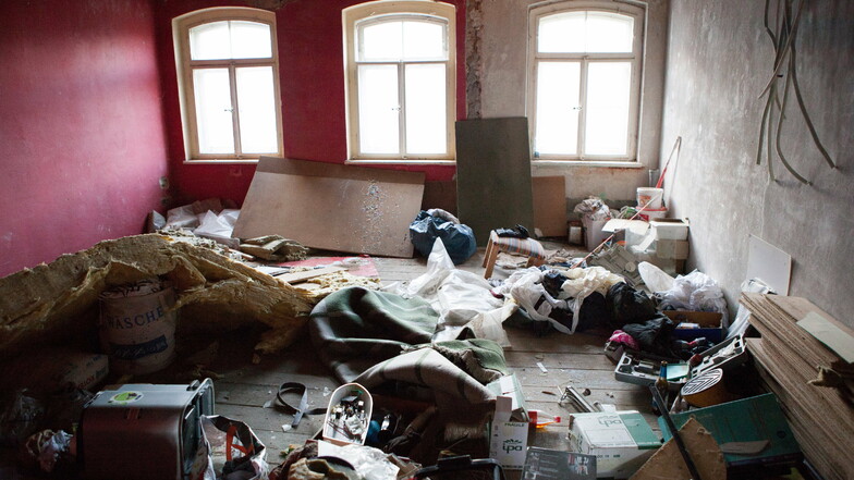 Ein Zimmer in der Villa Postplatz 6: So haben die letzten Bewohner es hinterlassen.