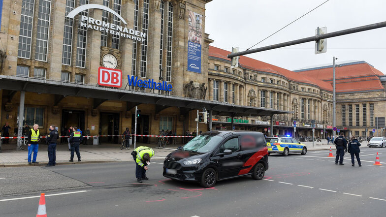 40-Jähriger wird bei Unfall vor Leipziger Hauptbahnhof schwer verletzt