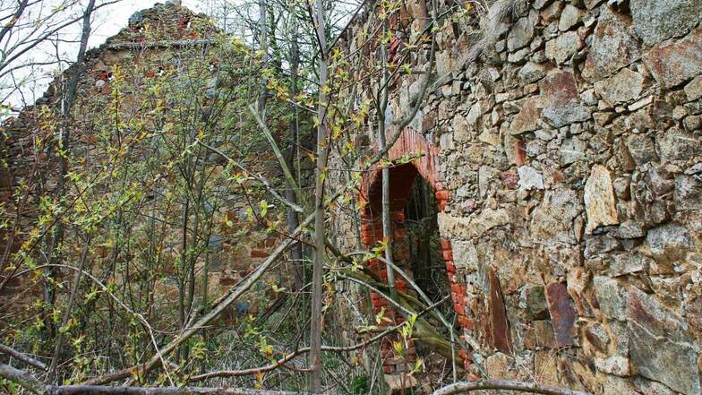 Oehlisch war einst ein Mühlenort. Heute erinnert zumindest die alte Ruine der früheren Hänschmühle noch daran.