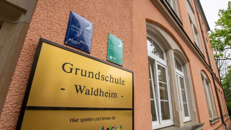 Die Schulen in Waldheim, das Foto zeigt die Grundschule, sollen im Rahmen des Digitalpaktes mit interaktiven Tafeln ausgestattet werden.
