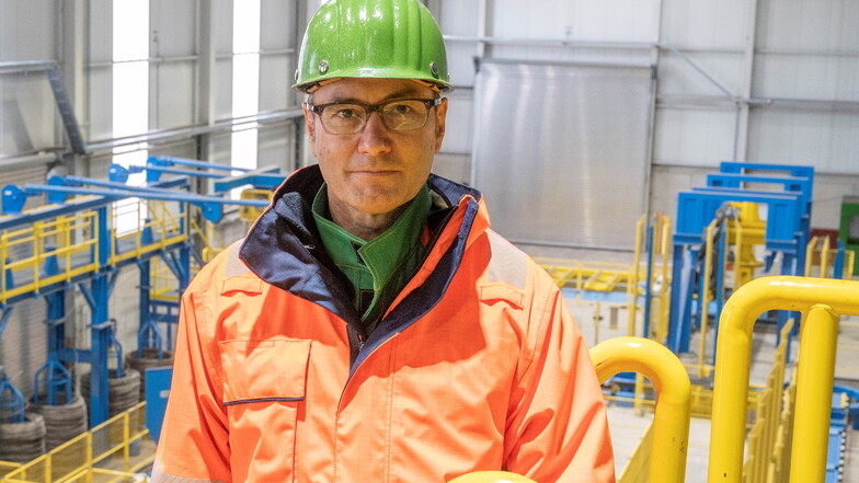Anfang des Jahres konnte Christian Dohr noch eine neugebaute Halle im Riesaer Stahlwerk präsentieren. Jetzt verlässt der bisherige Werkleiter das Unternehmen Feralpi.