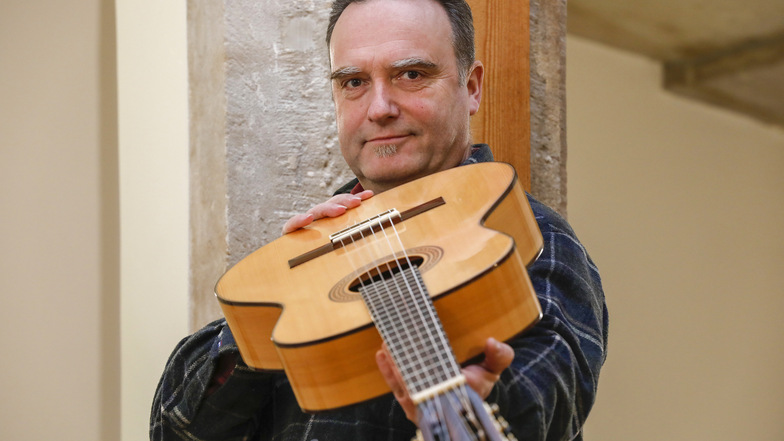 Heiko Schmiedel lehrt an der Kreismusikschule Gitarre und gehört zu den streikenden Lehrern, die auf einen Haustarif hoffen.