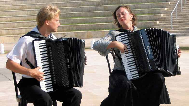 Akkordeon-Duo ist Liebling des Schandauer Musikommers