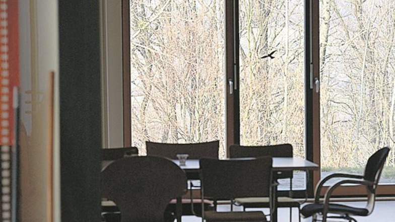 Seminarraum mit Blick ins Grüne: Die Umgebung zum Lernen und Besinnen.