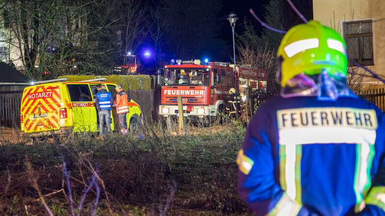 Vor Ort waren mehrere Dutzend Kräfte von Feuerwehr, Rettungsdienst und Polizei vor Ort.