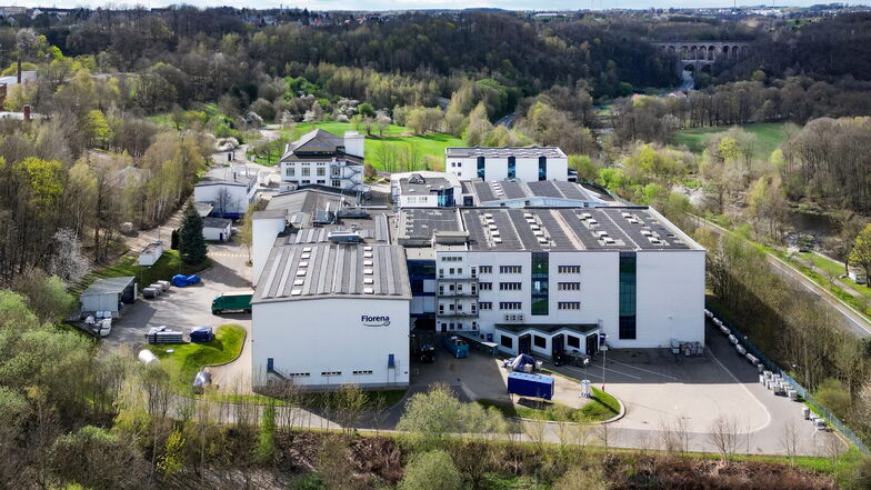 Auf den meisten Gebäuden des ehemaligen Florena-Werkes in Waldheim wurde Photovoltaikmodule installiert.