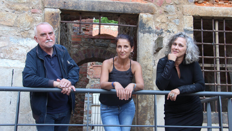 An der Sommerakademie des Bautzener Kunstvereins, die erstmals in der Mönchskirchenruine stattfindet, sind unter anderem Hans Kutschke, Jana Böhme (Mitte) und Barbara Wiesner beteiligt.