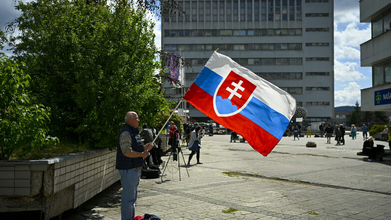 Slowakischer Premier Fico nach Attentat außer Lebensgefahr