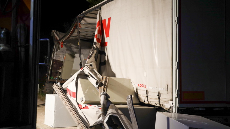 Der Hilfstransport "verlor" Tresore, die bis zu 3,8 Tonnen schwer waren.