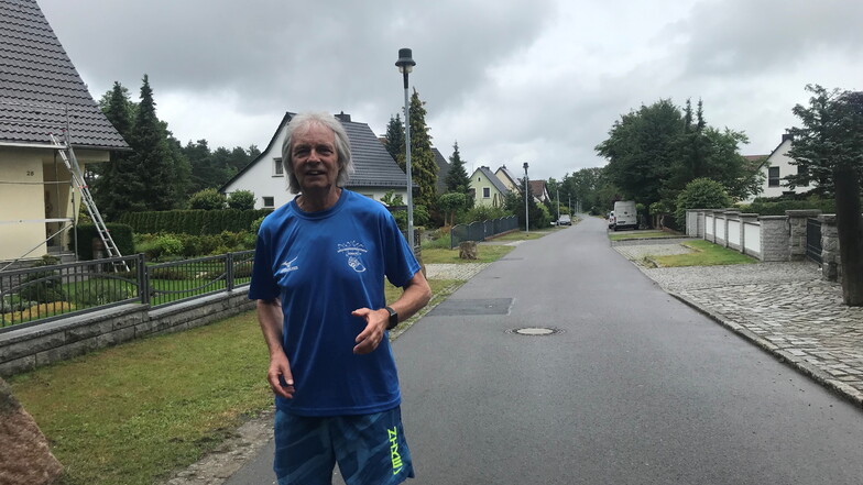 Das ist Manfred Grünebergs Hausstrecke am Bröthener Weg in Hoyerswerda. Hier läuft er immer dann, wenn er zu Hause ist und gerade kein Lauf mit seinen Freunden vom Lauftreff Hoyerswerda ansteht.