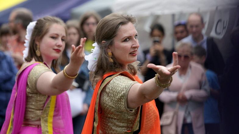 Die indische Tanzgruppe Sanskriti aus Dresden zeigt auch in diesem Jahr beim Markt der Kulturen in Pirna ihr Können.