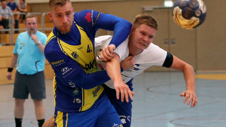 In den bisherigen drei Saisonspielen haben die Neudorf/Döbelner Handballer, hier Tobias Claassen (rechts), gar nicht so schlecht ausgesehen, es aber verpasst, sich zu belohnen. Das gilt es in den kommenden Spielen zu ändern.