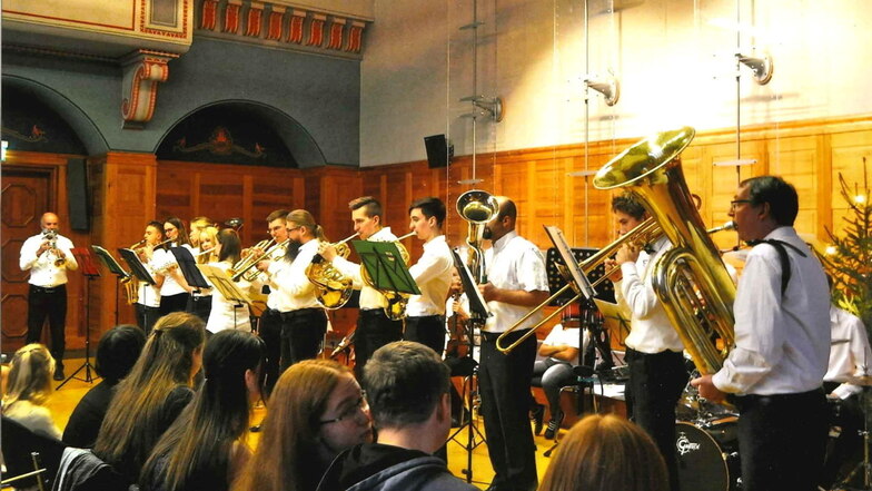 Junge Musiker der Kreismusikschule Bautzen spielen am nächsten Wochenende im Humboldt-Gymnasium.