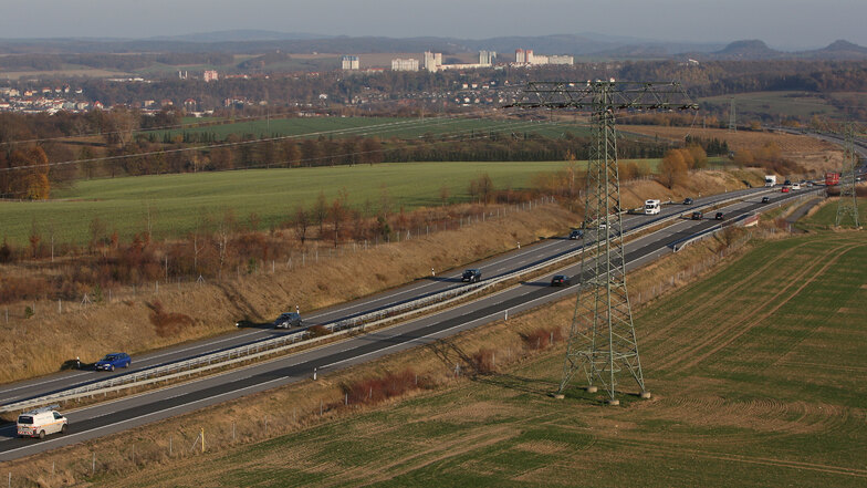 Für den IPO vorgesehene Flächen entlang des Pirnaer Autobahnzubringers: Die Region braucht dringend mehr Wirtschaftskraft.