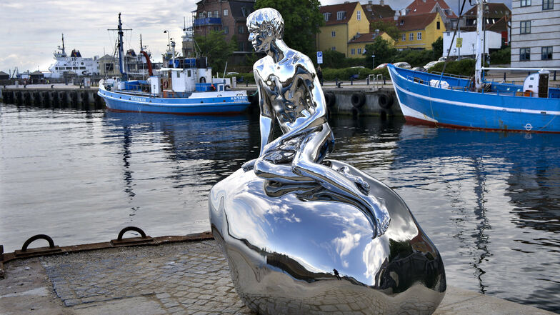Kopenhagen hat die „Kleine Meerjungfrau“, das dänische Helsingör weiter im Norden seit 2012 die Skulptur „Han“ – gegossen in Pirna.