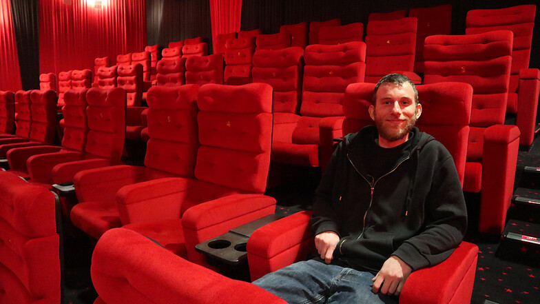 Toni Züchner leitet seit 2017 das CineMotion-Kino in Hoyerswerda. Wie viele seiner Kollegen in der Kino-Branche wartet er auf klare, konkrete und verbindliche Signale der Politik. Er hofft auf eine baldige Wiedereröffnung des Kinos.