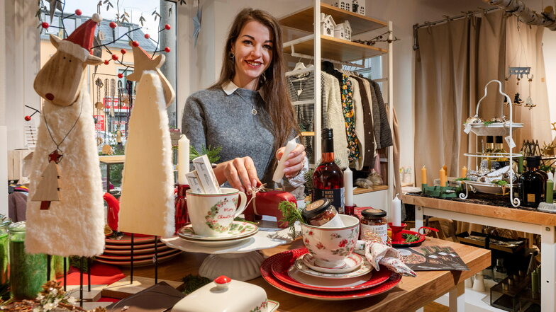 Schirin Breiter ist Gründerin und Inhaberin des Vika-Lädchens im Zentrum von Radebeul-Ost, wo an der Meißner Straße Kunden Ideen fürs Wohnen und Schenken mit Herz sowie noch mehr finden können.