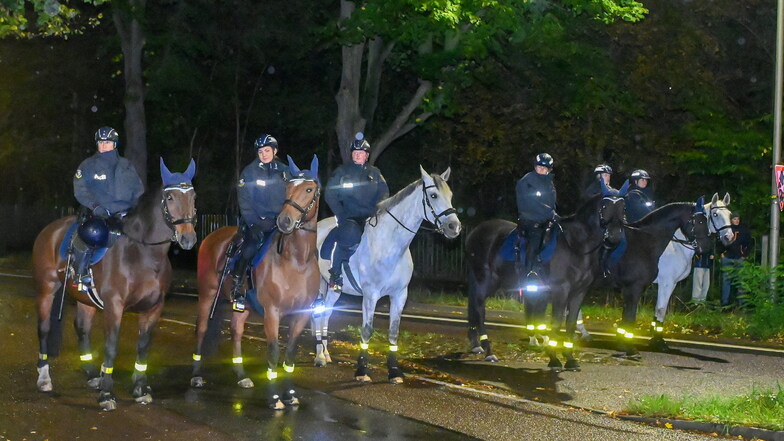 Im Einsatz war auch die Pferdestaffel der sächsischen Polizei.