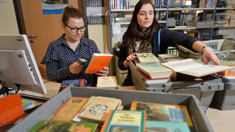Gute Nachricht für Leseratten und die Hüter der Bücher: Am Montag öffnen Bibliotheken wieder.