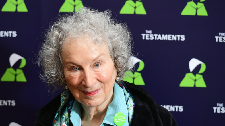 Margaret Atwood greift den Stoff aus ihrem Bestseller "Der Report der Magd" wieder auf.