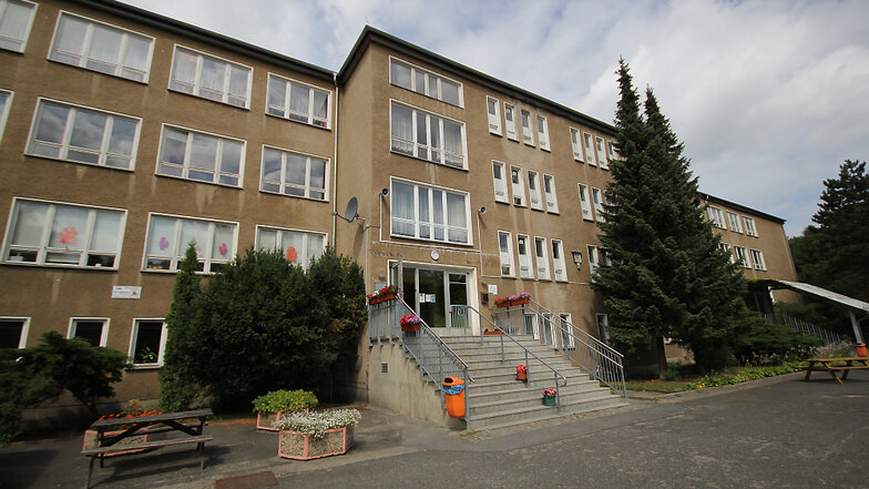 Fast ein halbes Jahrhundert wurde dieses Gebäude in der Laubuscher Siedlung als Schule genutzt, zuletzt als Kita-Übergangsquartier.