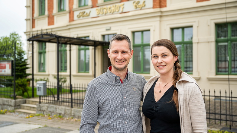 Alexandra und Stephan Quill haben das Hotel Burghof im vergangenen Jahr übernommen. Dass sie aufgrund der hohen Energiekosten im Winter in Schwierigkeiten kommen, denken sie nicht.