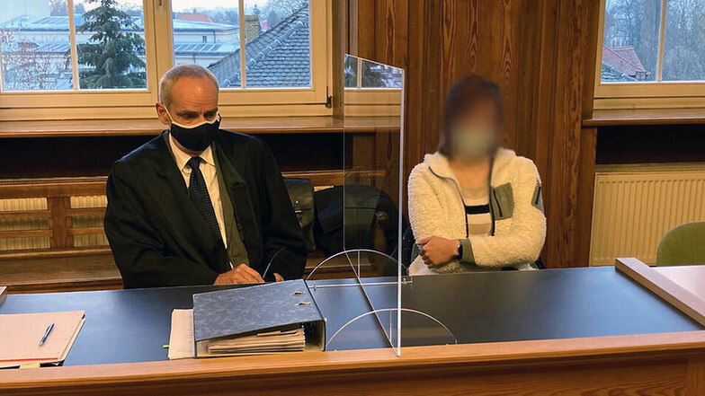 Sarah L. bei ihrem ersten Prozess im November 2020 vor dem Amtsgericht Zittau. Damals lautete das Urteil noch auf Haft.