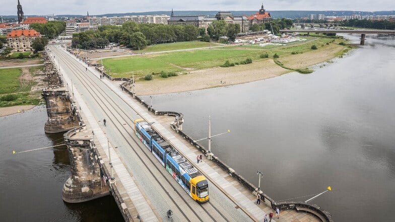 Frisch saniert ist die Augustusbrücke Im April 2017 hatte die Sanierung der 1910 fertiggestellten Augustusbrücke begonnen, die im vergangenen Jahr beendet wurde.