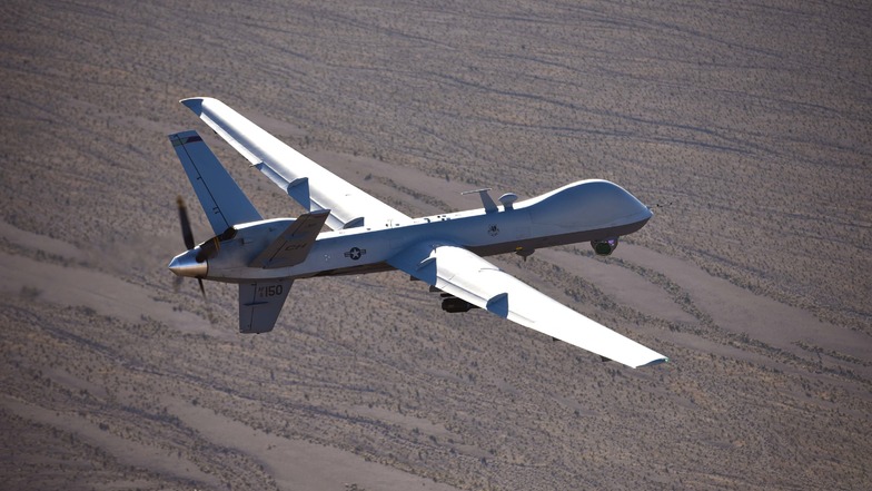 Bei der US-Drohne handelte es sich um den Typ MQ-9. Sie sei den Militärs zufolge in internationalem Luftraum unterwegs gewesen.