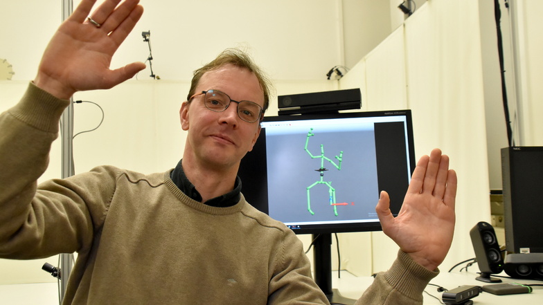 HTW-Professor Markus Wacker und sein Team wollen mit ihren Entwicklungen vor allem in der Therapie helfen. Dafür erschaffen sie Bewegungen am Computer neu.