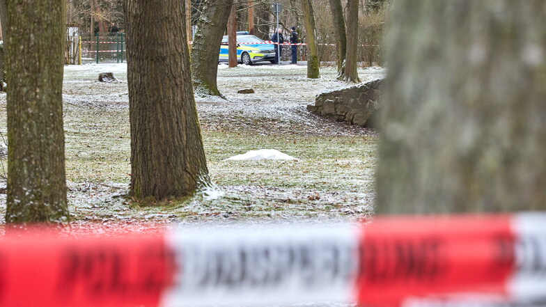Im Heilsberger Park oder in unmittelbarer Nähe starb der 22-Jährige an Messerstichen. Der Beschuldigte ist 16 Jahre alt.