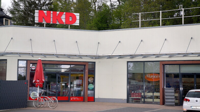 NKD geht, Schuh Mayer's kommt: Bewegung im Mini-Einkaufsgebiet an der Stadtgrenze von Heidenau und Dohna.