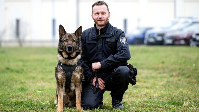 Fährten- und Schutzhund Ivan lebt bei Philipp Keller und ist bei vielen Polizeieinsätzen dabei. Er hat schon so manches Mal geholfen, Straftaten im Landkreis Bautzen aufzuklären.