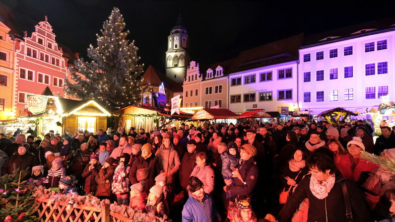 Bei der Eröffnung der Meißner Weihnacht am 27. November waren viele Besucher zugegen.