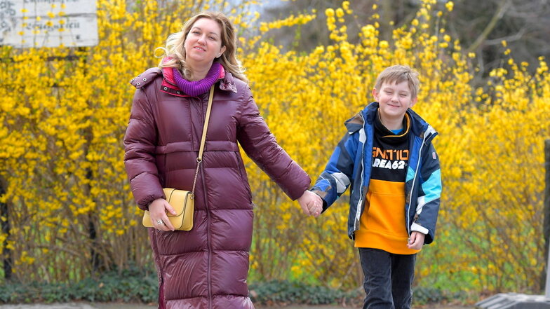 Nach ihrem Stimmungstief im Winter ist Viktorija Martsenko wieder optimistischer. Mit ihrem Sohn Jan und ihrer Tochter Diana (nicht im Bild) plant sie einen Besuch in Kiew.