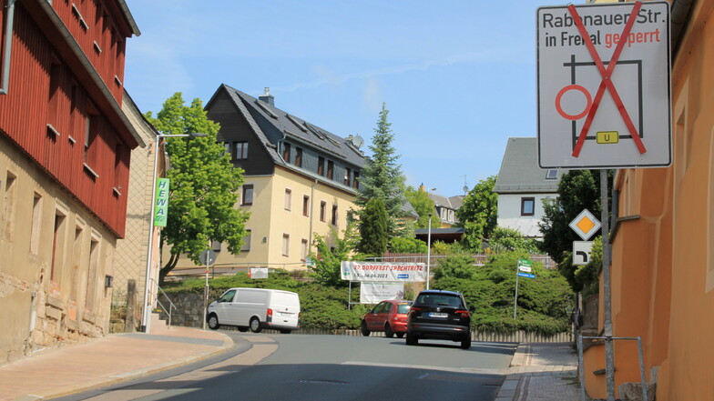 Ab 5. Juni gelangen die Rabenauer nicht mehr auf direktem Wege nach Freital. Sie müssen Umleitungen in Kauf nehmen.